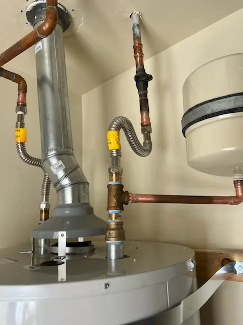 Water heater installation and plumbing repair in Tetersburg